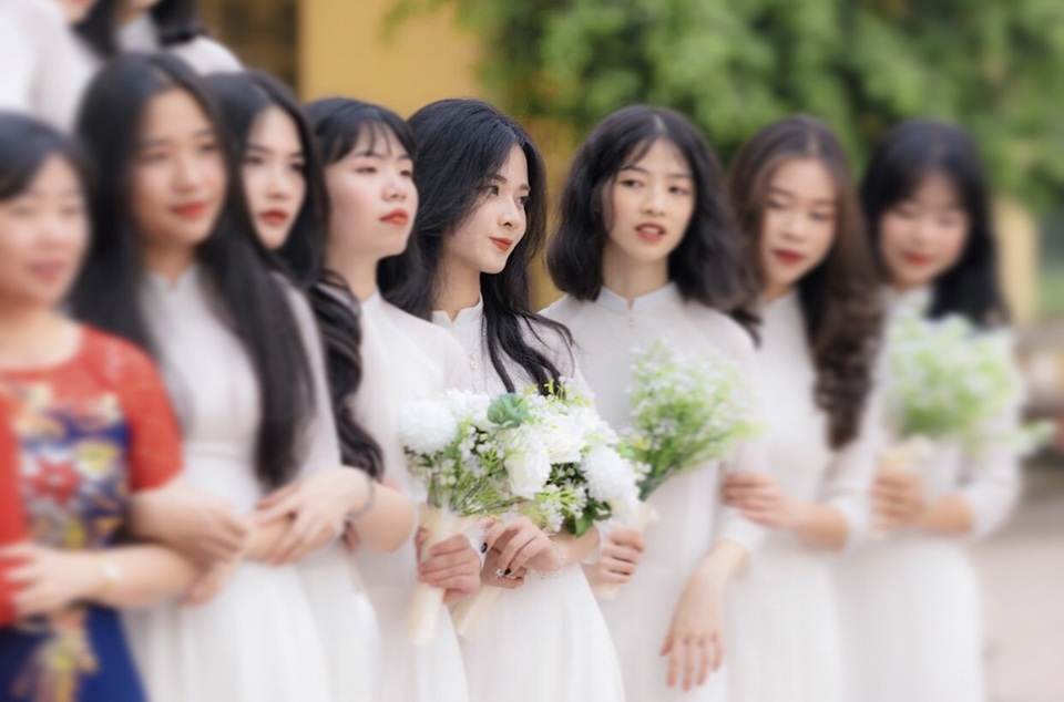 Vẻ đẹp tinh khôi của nàng thơ Bắc Giang trong ảnh kỷ yếu - 11 Vẻ đẹp tinh khôi của nàng thơ Bắc Giang trong ảnh kỷ yếu - 11