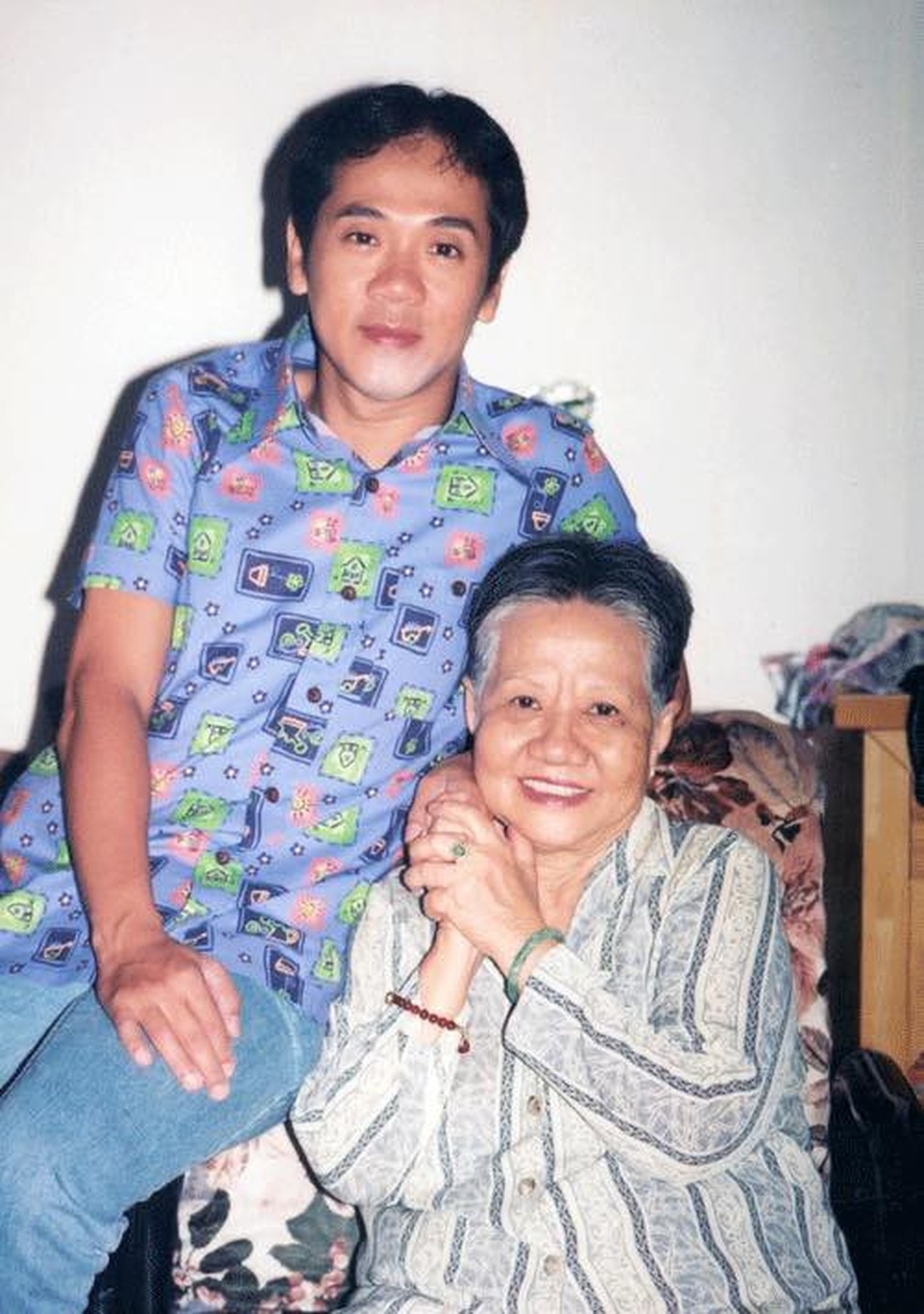 NSƯT Thành Lộc: Nghệ sĩ bị chê bai vì bán khô gà, đồ tạp hóa mưu sinh - 2 NSƯT Thành Lộc: Nghệ sĩ bị chê bai vì bán khô gà, đồ tạp hóa mưu sinh - 2