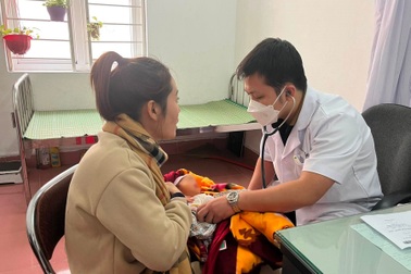 Bé sơ sinh tên An Nhiên bị bỏ rơi ở bãi rác giữa trời giá lạnh