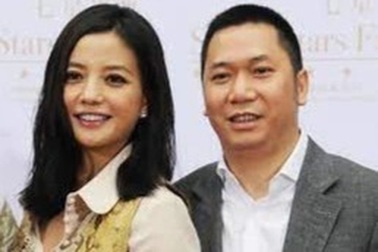 Chồng Triệu Vy bị chủ nợ kiện, đứng trước nguy cơ phá sản