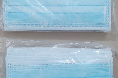 Kiểm điểm một thầy giáo bán khẩu trang không đúng giá quy định cho học sinh