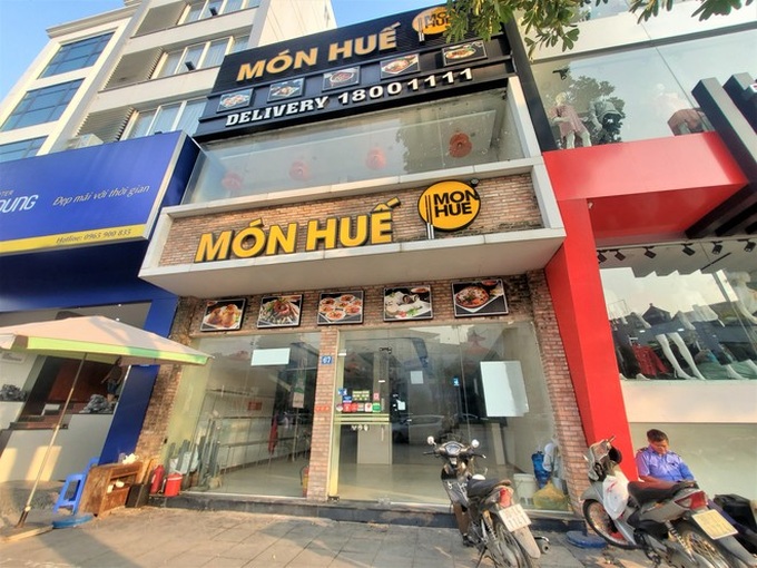 Nợ vài chục triệu tiền lá chuối không trả, vì sao Món Huế chấp nhận mất nửa tỷ tiền thuê nhà để trả mặt bằng trước hạn? - Ảnh 6. Nợ vài chục triệu tiền lá chuối không trả, vì sao Món Huế chấp nhận mất nửa tỷ tiền thuê nhà để trả mặt bằng trước hạn? - Ảnh 6.
