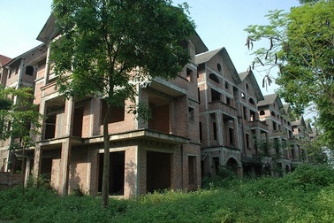 Khu biệt thự tiền tỉ bị lãng quên cả thập kỷ ở Hà Nội