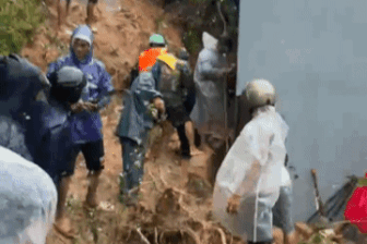 Sạt lở làm sập tường nhà, nữ bí thư chi đoàn phường tử vong