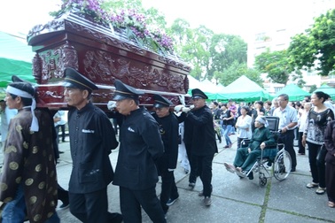 Nước mắt tiếc thương tiễn đưa nhạc sĩ Phan Huỳnh Điểu