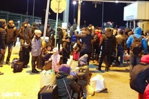 Những chuyện rớt nước mắt trên đường tị nạn rời điểm nóng Ukraine