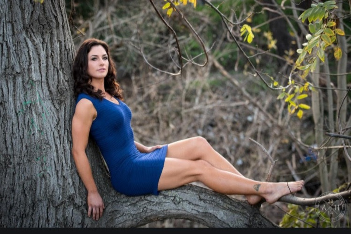 Brooke Mayo: Nữ võ sĩ đầy xinh đẹp và gợi cảm của làng MMA - 9