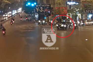 Nóng: Bắt khẩn cấp đối tượng lái xe ô tô kéo lê người và xe máy ở ngã 6 Ô Chợ Dừa