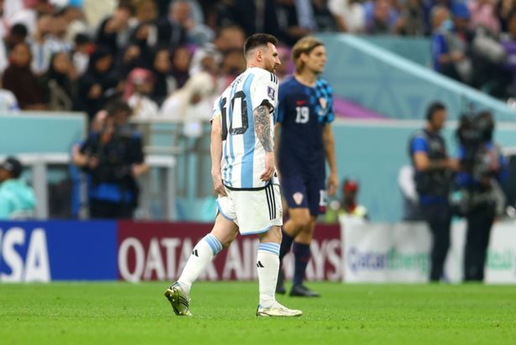 Messi bất ngờ tập riêng, cổ động viên Argentina lo sốt vó - 3 Messi bất ngờ tập riêng, cổ động viên Argentina lo sốt vó - 3