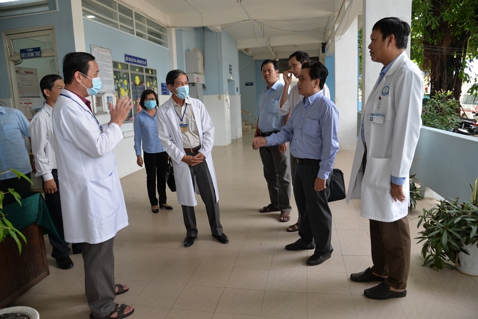 2 vợ chồng Trung Quốc nhiễm virus corona, Việt Nam giám sát 268 người - 2 2 vợ chồng Trung Quốc nhiễm virus corona, Việt Nam giám sát 268 người - 2