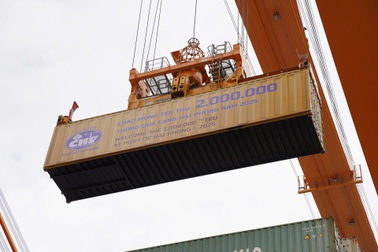 Cảng Hải Phòng lần đầu cán mốc 2 triệu TEU trong một năm