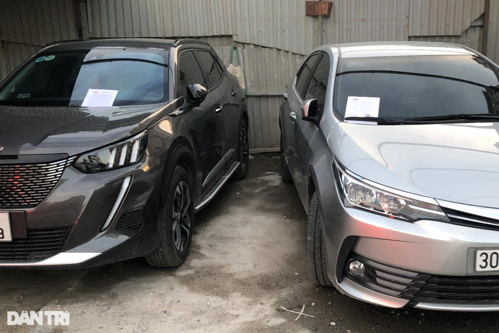 Quận Cầu Giấy chỉ đạo nóng về những bãi xe không phép - 3 Quận Cầu Giấy chỉ đạo nóng về những bãi xe không phép - 3