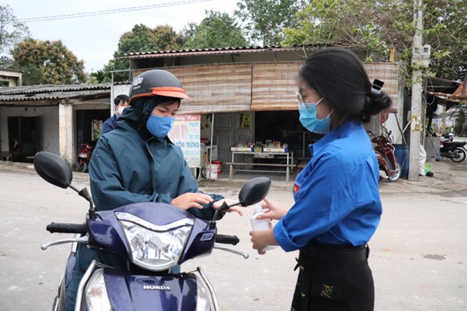 Trường Cao đẳng GTVT Trung ương I : Học sinh, sinh viên trở lại học tập sau kỳ nghỉ dài vì dịch Covid-19 - Ảnh 7. Trường Cao đẳng GTVT Trung ương I : Học sinh, sinh viên trở lại học tập sau kỳ nghỉ dài vì dịch Covid-19 - Ảnh 7.