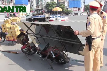 CSGT Hà Nội tiếp tục truy quét xe “cà tàng” trên đường phố