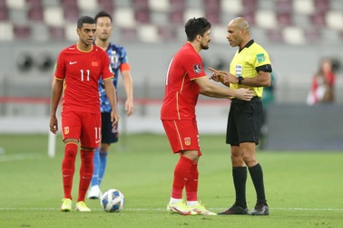 Báo Trung Quốc tố đội tuyển Việt Nam dùng đòn "tâm lý chiến"