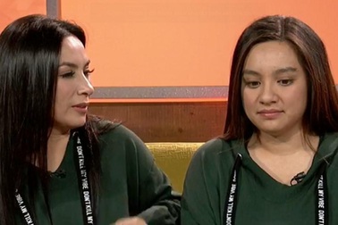 Con gái Phi Nhung trải lòng về 25 năm mẹ khổ sở nuôi cô trong bí mật