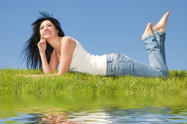 Vì sao phụ nữ 30 kém tự tin?