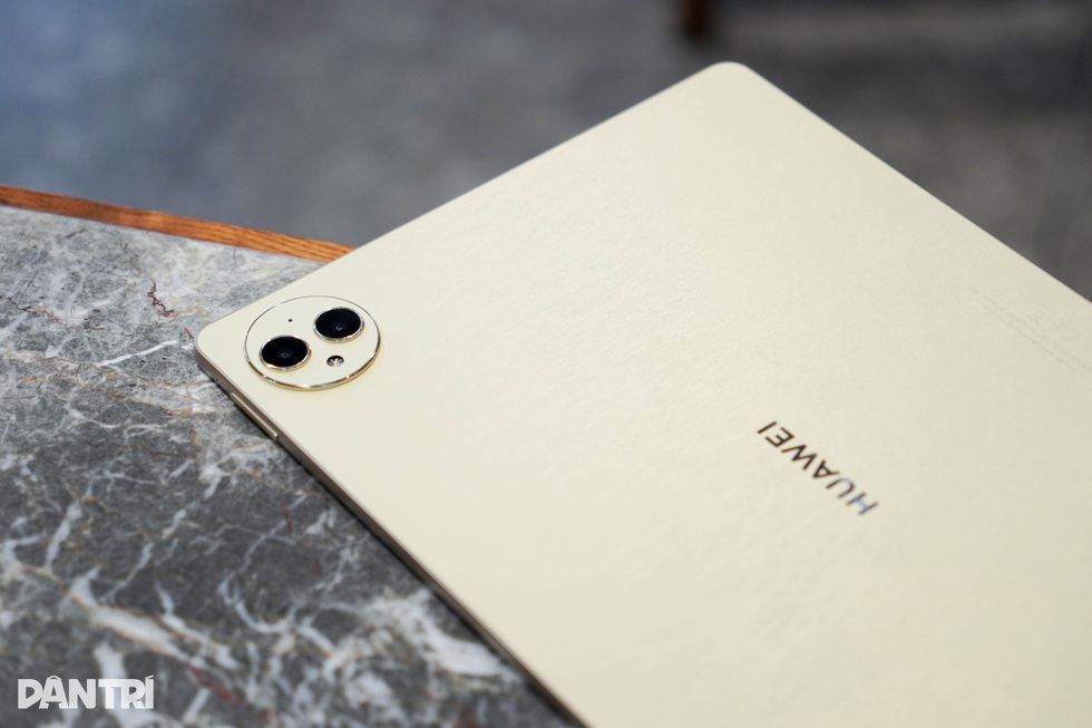 Đánh giá MatePad Pro 12.2inch: Mỏng nhẹ, thích hợp tác vụ cơ bản - 3