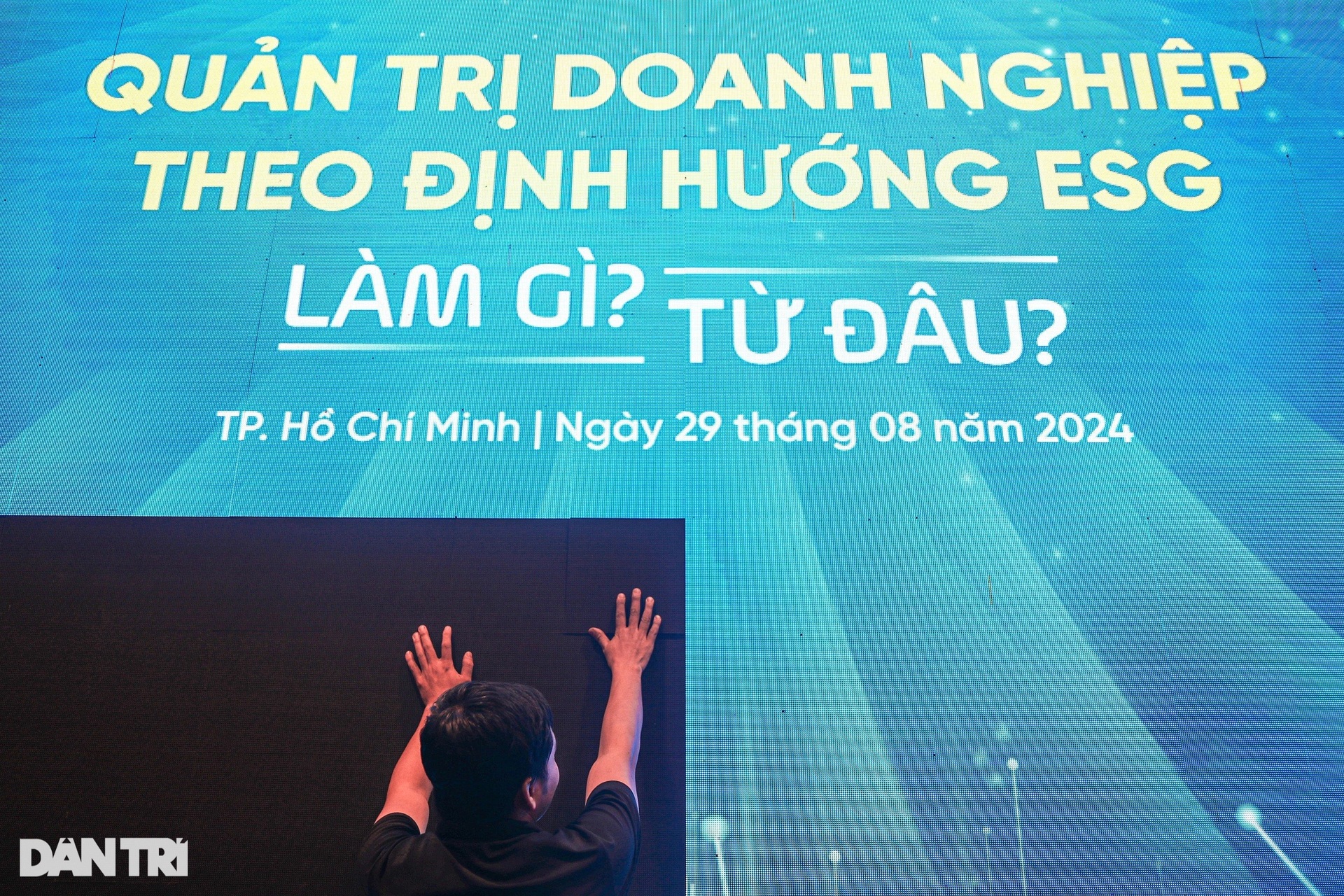 Tất bật chuẩn bị cho hội thảo về quản trị doanh nghiệp theo định hướng ESG - 1 Tất bật chuẩn bị cho hội thảo về quản trị doanh nghiệp theo định hướng ESG - 1