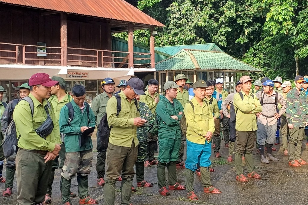 Du khách mất tích trong rừng Cúc Phương: Phát hiện chữ nghi của nạn nhân - 1