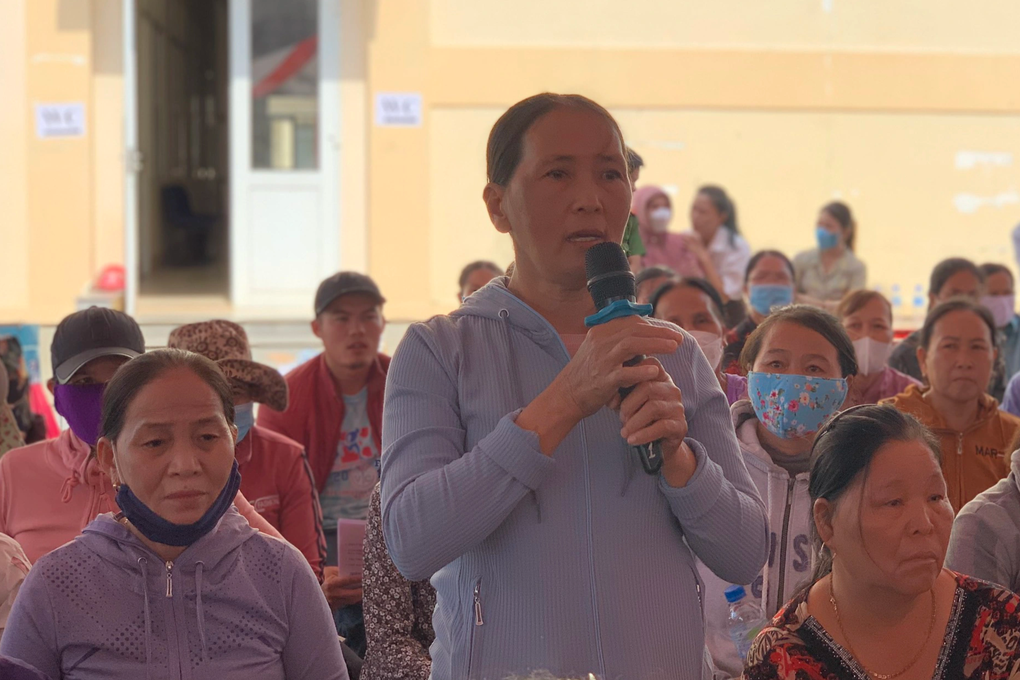 Người dân giám sát hệ thống xả thải nhà máy giấy 10 nghìn tỷ đồng - 2 Người dân giám sát hệ thống xả thải nhà máy giấy 10 nghìn tỷ đồng - 2