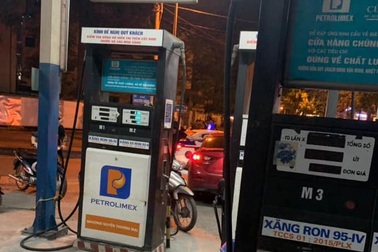 Còn xăng nhưng "găm hàng" chờ tăng giá, cửa hàng "ăn" phạt 30 triệu đồng
