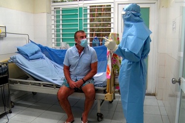 5 người về từ Bệnh viện Bạch Mai âm tính với vi rút SARS-CoV-2