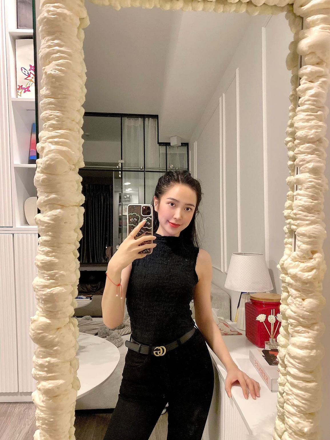 Bầm dập vì cảnh bị đánh ghen, Kim Oanh Thương ngày nắng về tiết lộ bí mật - 4 Bầm dập vì cảnh bị đánh ghen, Kim Oanh Thương ngày nắng về tiết lộ bí mật - 4