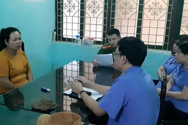 Bắt “nữ quái” vận chuyển 7kg ma túy đá và 15.000 viên hồng phiến