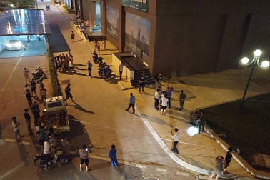 Hà Nội: Một phụ nữ tử vong, nghi rơi từ tầng 19 chung cư