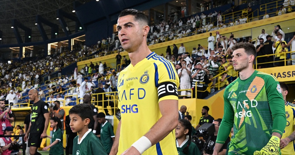 C.Ronaldo có động thái bất ngờ, tương lai trở nên bấp bênh - 2 C.Ronaldo có động thái bất ngờ, tương lai trở nên bấp bênh - 2