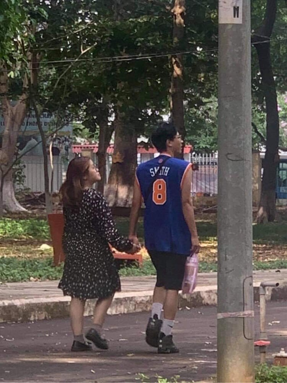 Chàng 1m83 tán đổ cô gái mét năm ba nhờ màn tỏ tình đi vào lòng đất - 3 Chàng 1m83 tán đổ cô gái mét năm ba nhờ màn tỏ tình đi vào lòng đất - 3