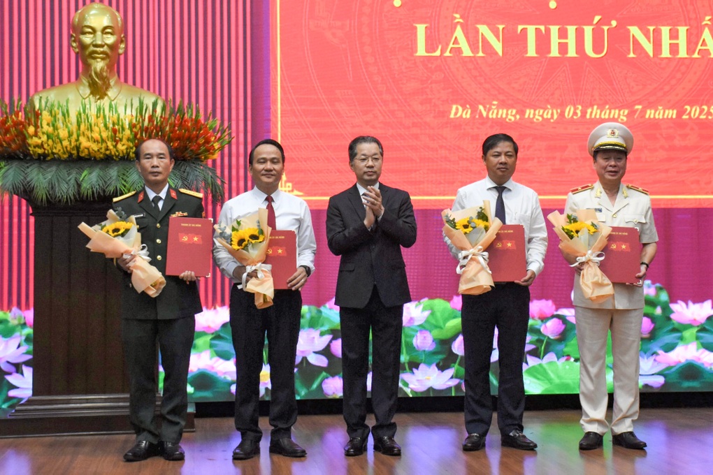 Nhiều lãnh đạo thành phố Đà Nẵng nhận thêm nhiệm vụ mới - 2