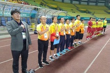 Bất ngờ với cách tiếp lửa của HLV Park Hang Seo trong phòng thay đồ