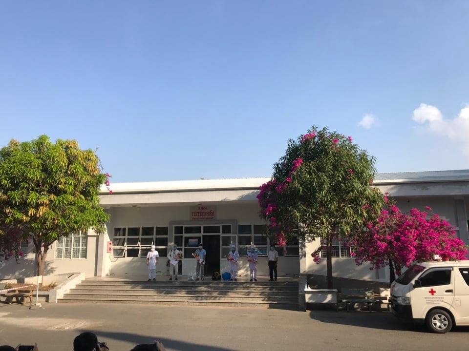 Ninh Thuận: Công bố khỏi bệnh đối với bệnh nhân 61 và 67 - 4 Ninh Thuận: Công bố khỏi bệnh đối với bệnh nhân 61 và 67 - 4