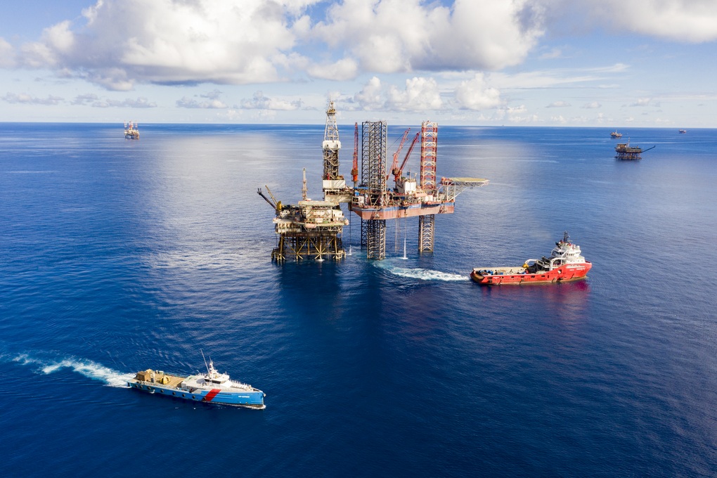 Petrovietnam tăng tốc, đẩy mạnh tiến độ các dự án đầu tư - 2 Petrovietnam tăng tốc, đẩy mạnh tiến độ các dự án đầu tư - 2