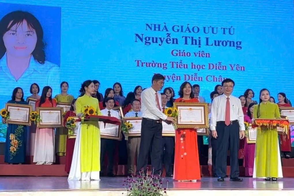 64 giáo viên xứ Nghệ được phong tặng danh hiệu Nhà giáo ưu tú - 1 64 giáo viên xứ Nghệ được phong tặng danh hiệu Nhà giáo ưu tú - 1