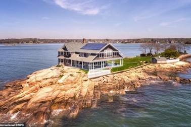 Đảo “kho báu” được rao bán