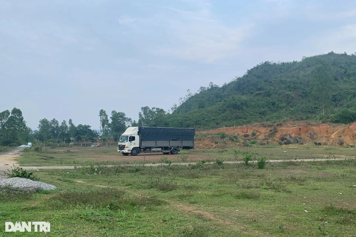 Vì sao người dân vùng khó khăn từ chối đến ở khu tái định cư tiền tỷ? - 7 Vì sao người dân vùng khó khăn từ chối đến ở khu tái định cư tiền tỷ? - 7