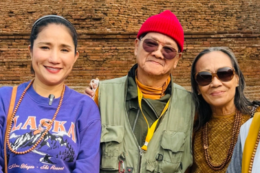 Cát Tường đưa gia đình đi du lịch Ấn Độ, bí mật làm sinh nhật cho bố