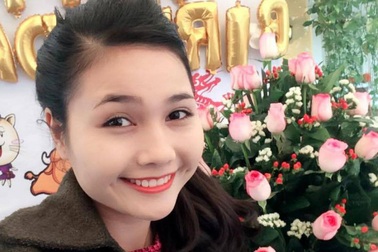 Nữ biên tập viên xinh đẹp hát "Chiều Matxcơva" hút dân mạng