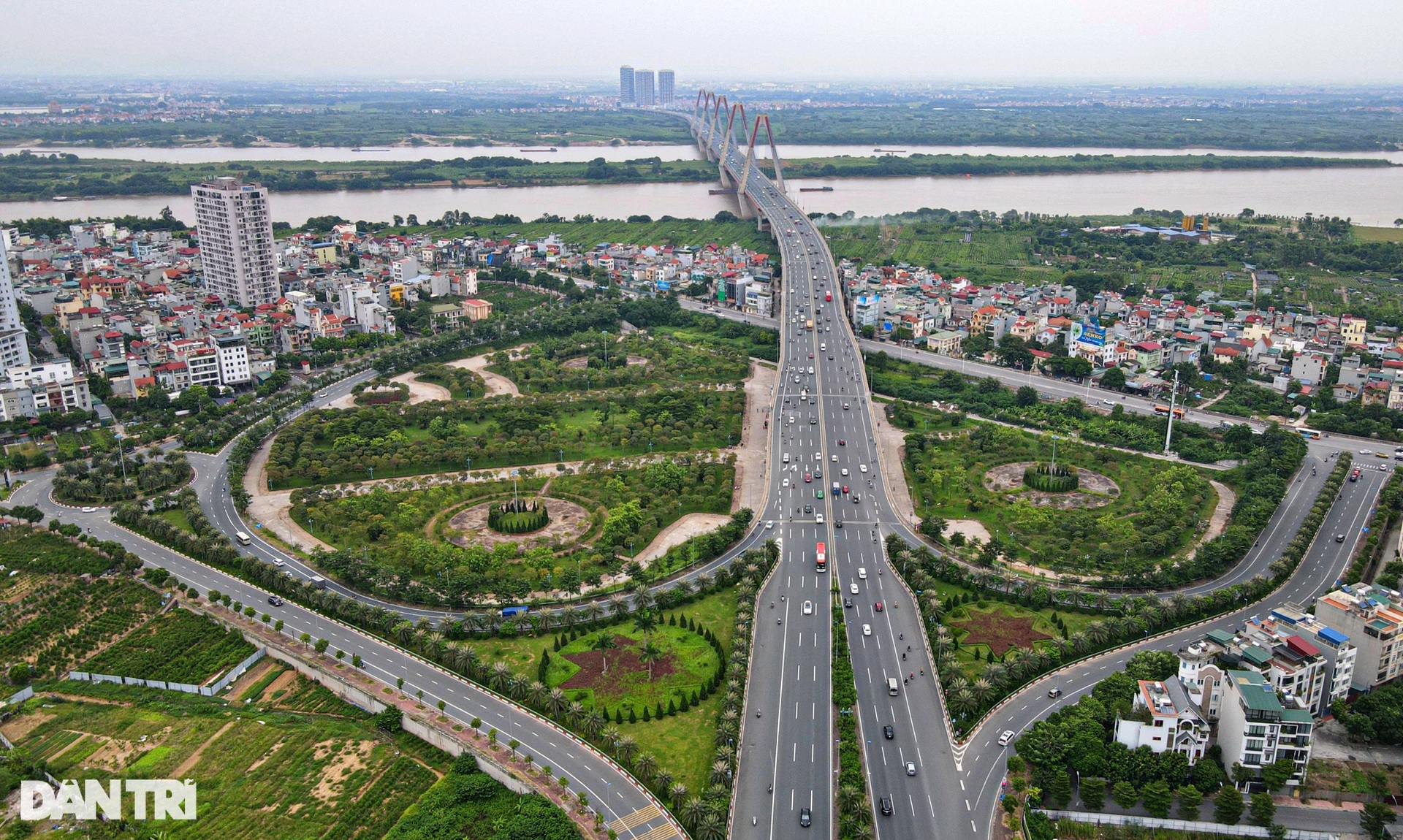 Giao thông cửa ngõ Hà Nội: Một ngả tắc, 2 ngả thông - 14 Giao thông cửa ngõ Hà Nội: Một ngả tắc, 2 ngả thông - 14