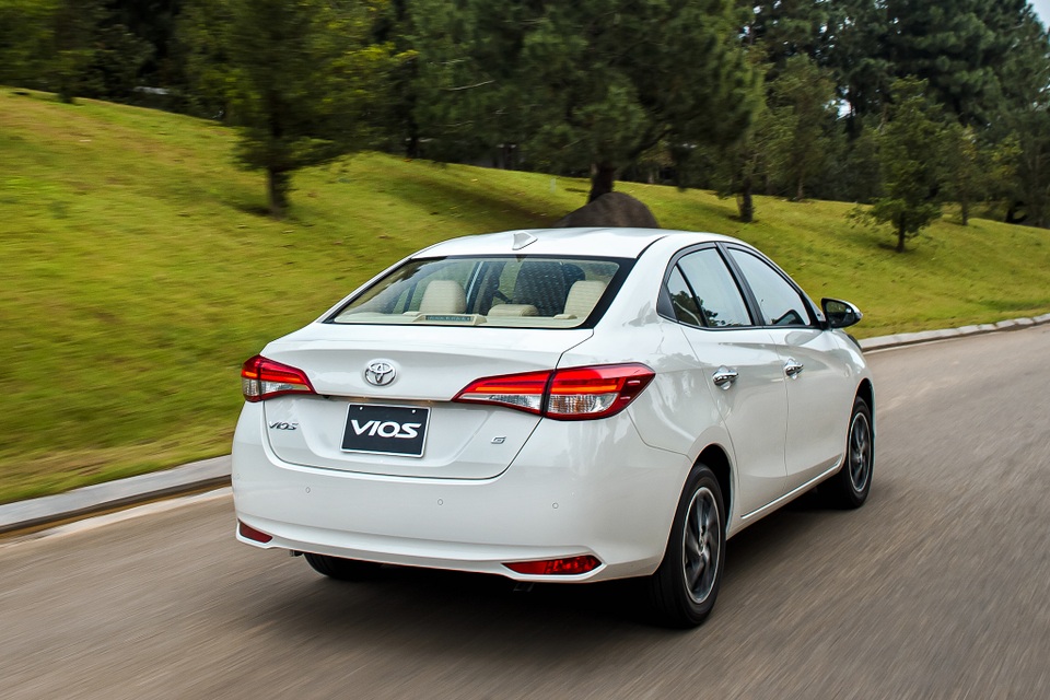 Toyota Vios 2021 thêm bản phong cách thể thao GR-S, giá cao nhất 638 triệu - 4 Toyota Vios 2021 thêm bản phong cách thể thao GR-S, giá cao nhất 638 triệu - 4