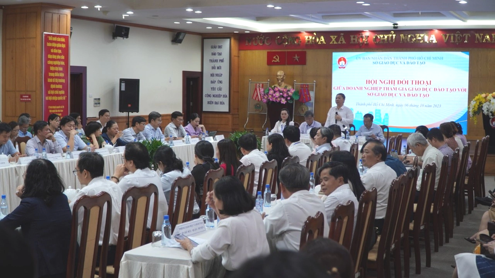 Trường học than giáo viên nhiều hơn học sinh, khó xin quỹ đất mở rộng - 4 Trường học than giáo viên nhiều hơn học sinh, khó xin quỹ đất mở rộng - 4