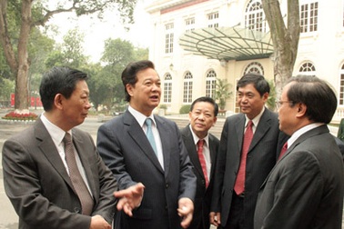 Sắp “cởi trói” xử phạt giao thông cho 2 thành phố lớn