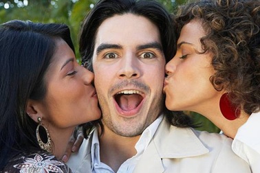 Phụ nữ ơi, đừng tưởng đàn ông khờ khạo!