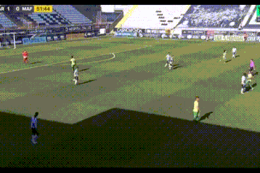 Bàn thắng đẳng cấp của thủ môn từ cự ly 100m