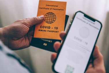 Châu Âu "đau đầu" với kế hoạch cấp 440 triệu hộ chiếu vắc xin