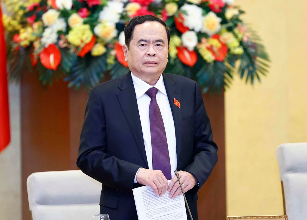 Băn khoăn việc giá xăng giảm nhưng hàng thiết yếu vẫn... neo cao - 3 Băn khoăn việc giá xăng giảm nhưng hàng thiết yếu vẫn... neo cao - 3