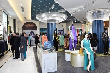 Trung tâm thời trang May 10 Long Biên: Xu hướng tiêu dùng của thời trang cao cấp